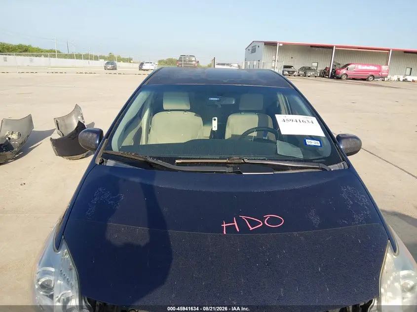 2013 TOYOTA PRIUS TWO