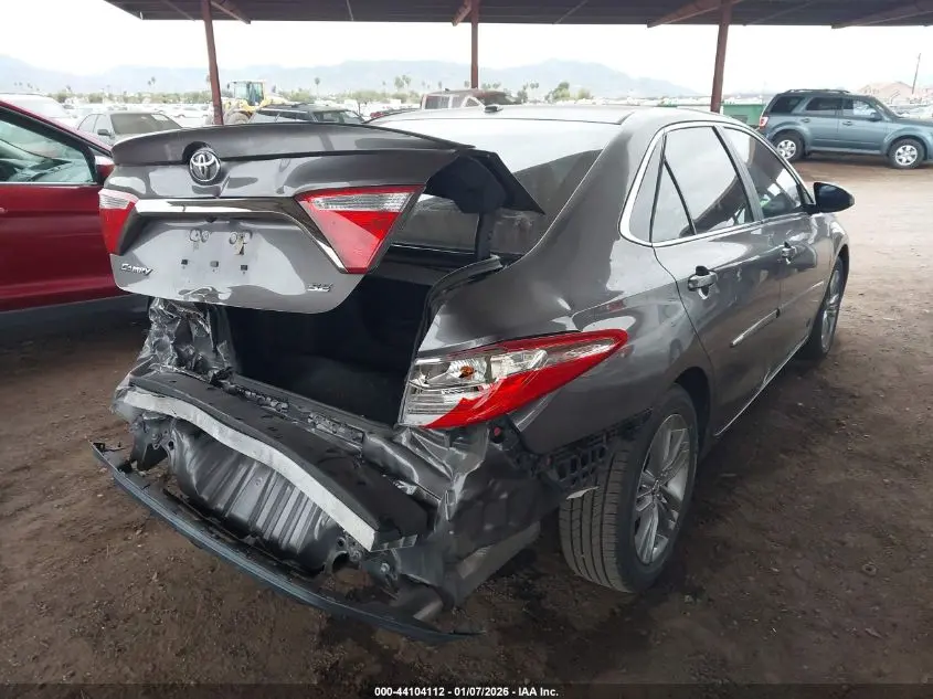 2016 TOYOTA CAMRY SE