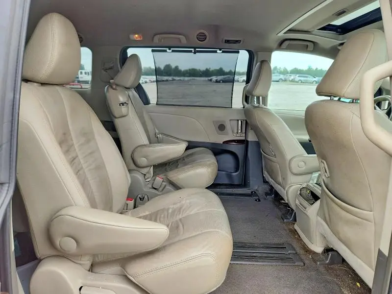 2012 TOYOTA SIENNA XLE 8-PASSENGER  