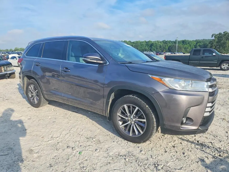 2018 TOYOTA HIGHLANDER XLE  