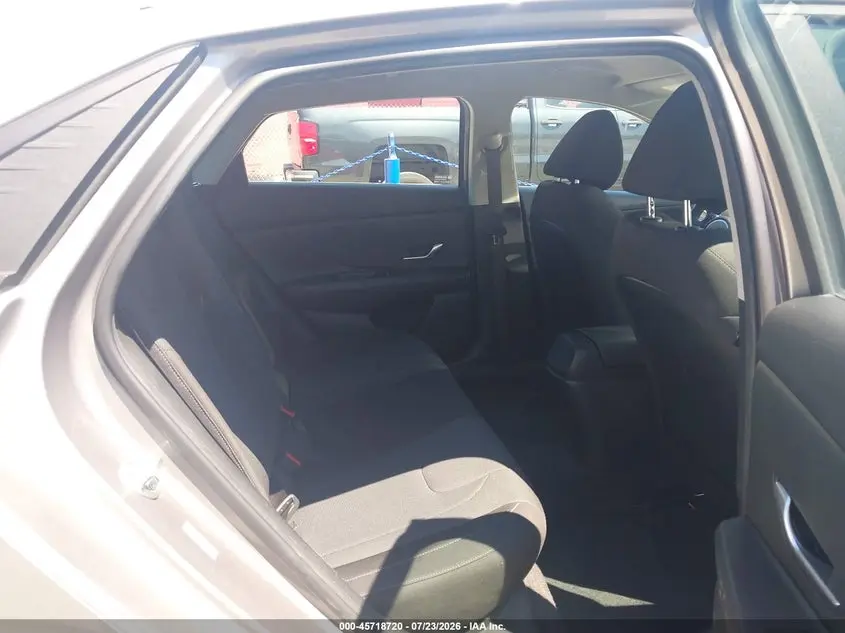 2023 HYUNDAI ELANTRA SE