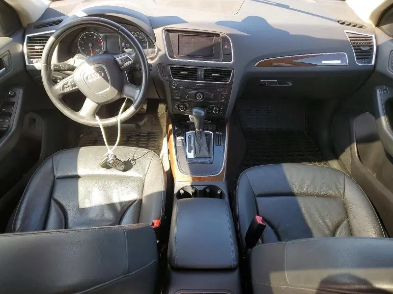 2010 AUDI Q5 PREMIUM PLUS  