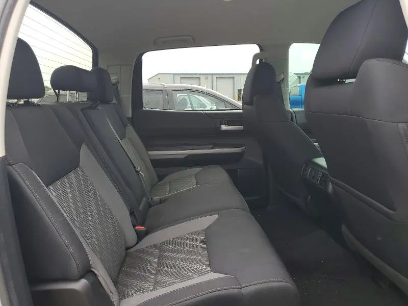 2020 TOYOTA TUNDRA CREWMAX SR5  