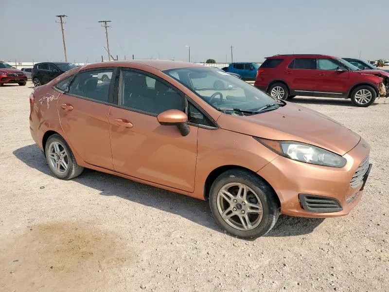 2017 FORD FIESTA SE  