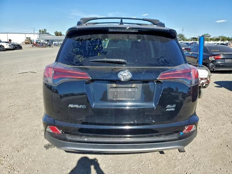 2017 TOYOTA RAV4 XLE  