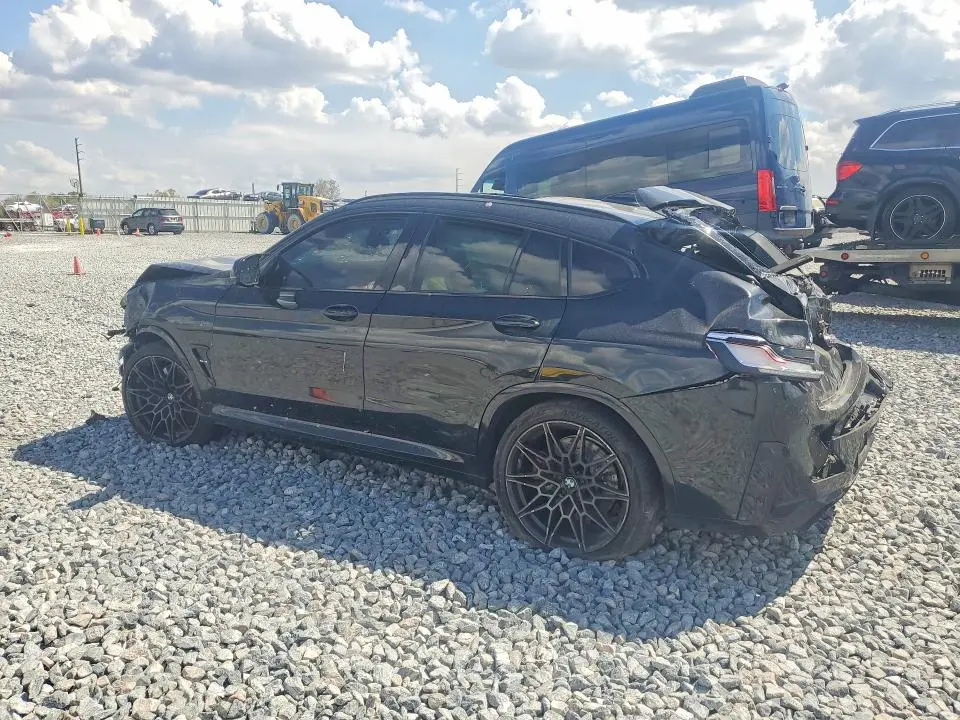 2023 BMW X4 M  