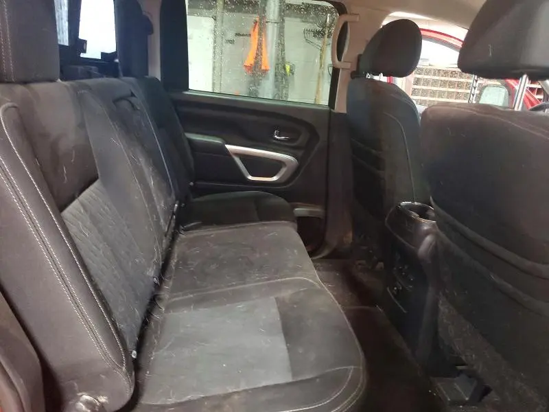 2017 NISSAN TITAN SV  