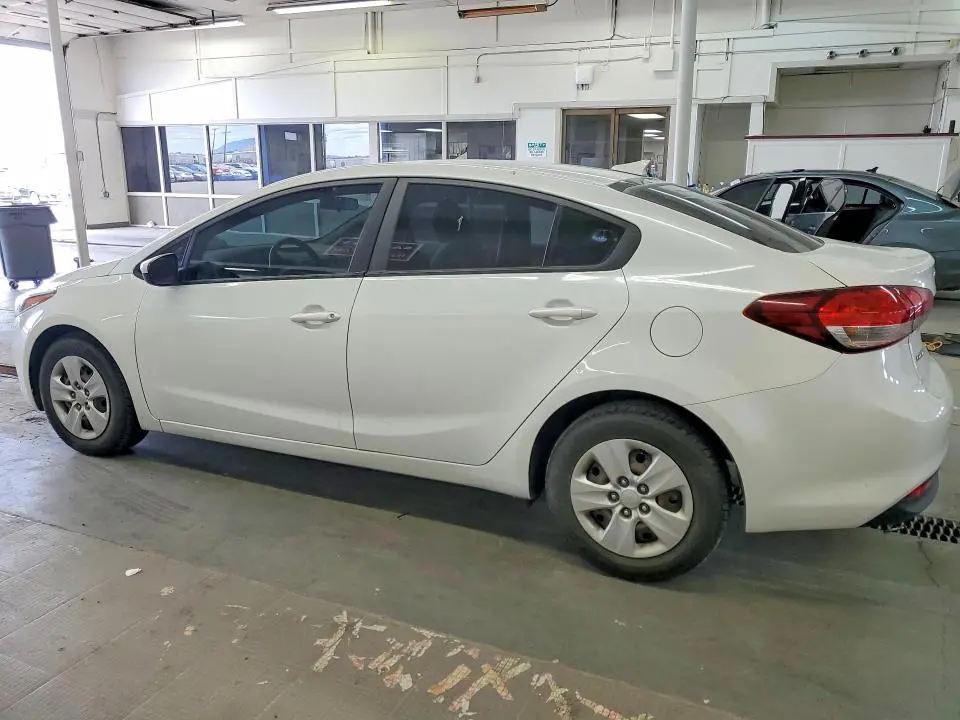 2018 KIA FORTE LX  