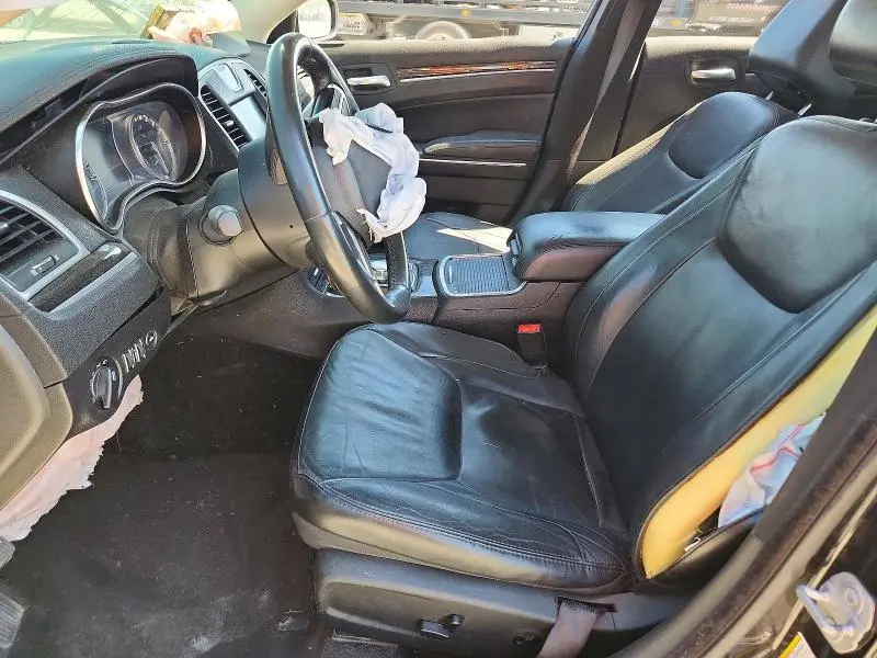 2015 CHRYSLER 300 LIMITED  