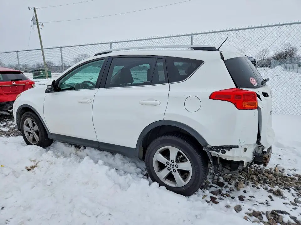 2015 TOYOTA RAV4 XLE  