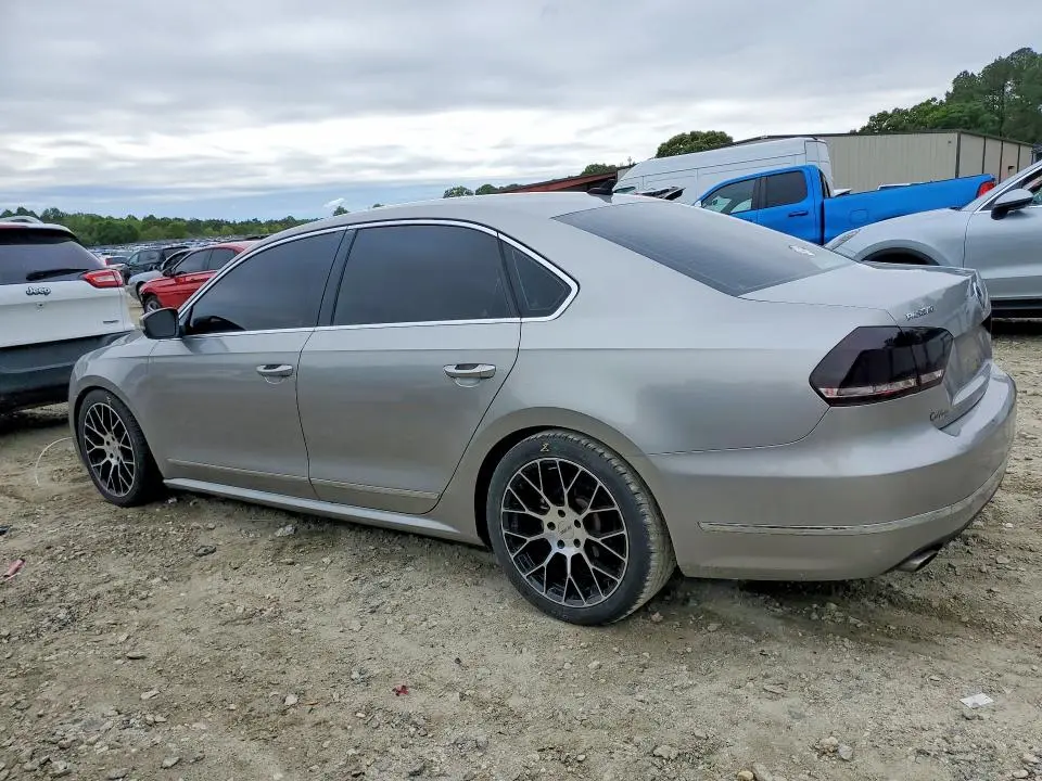 2013 VOLKSWAGEN PASSAT SEL  