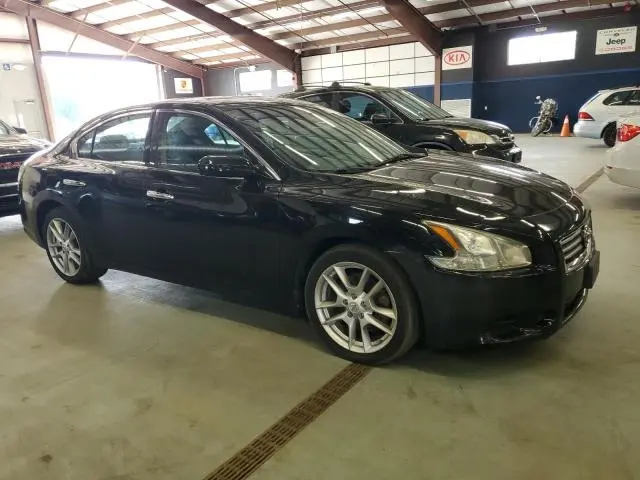 2014 NISSAN MAXIMA S  
