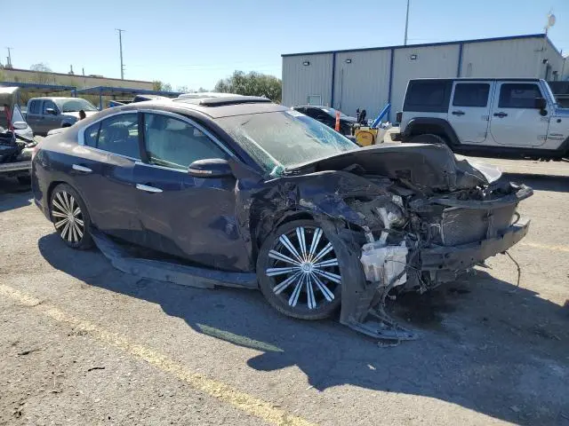 2010 NISSAN MAXIMA S  