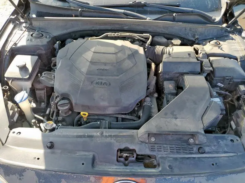 2017 KIA CADENZA PREMIUM  