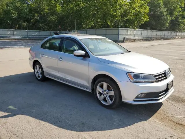 2015 VOLKSWAGEN JETTA SEL  
