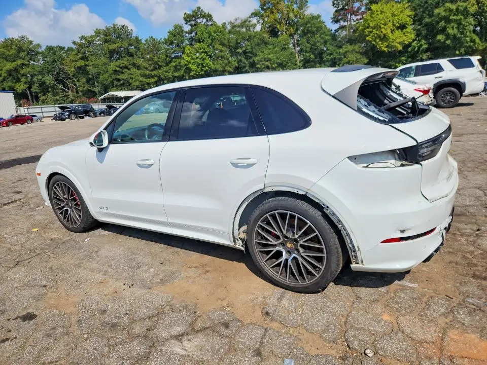2022 PORSCHE CAYENNE GTS  
