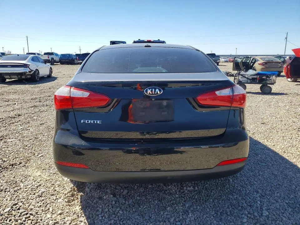 2016 KIA FORTE LX  