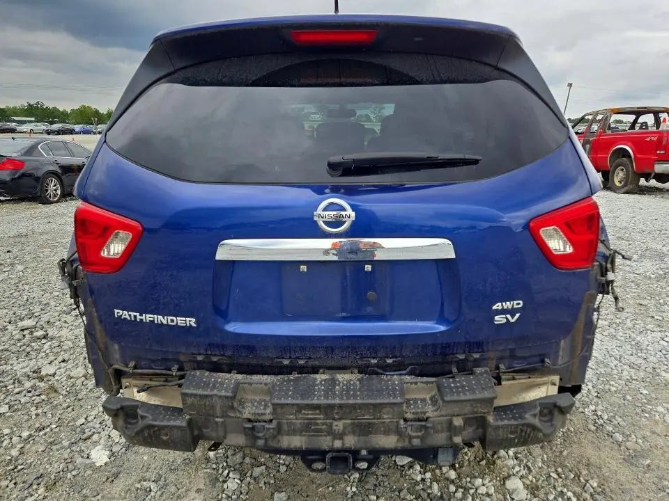 2017 NISSAN PATHFINDER SV  