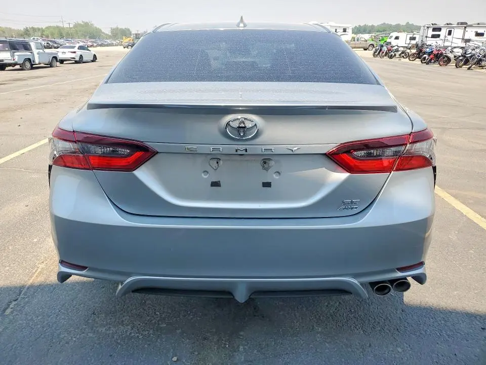 2022 TOYOTA CAMRY SE  