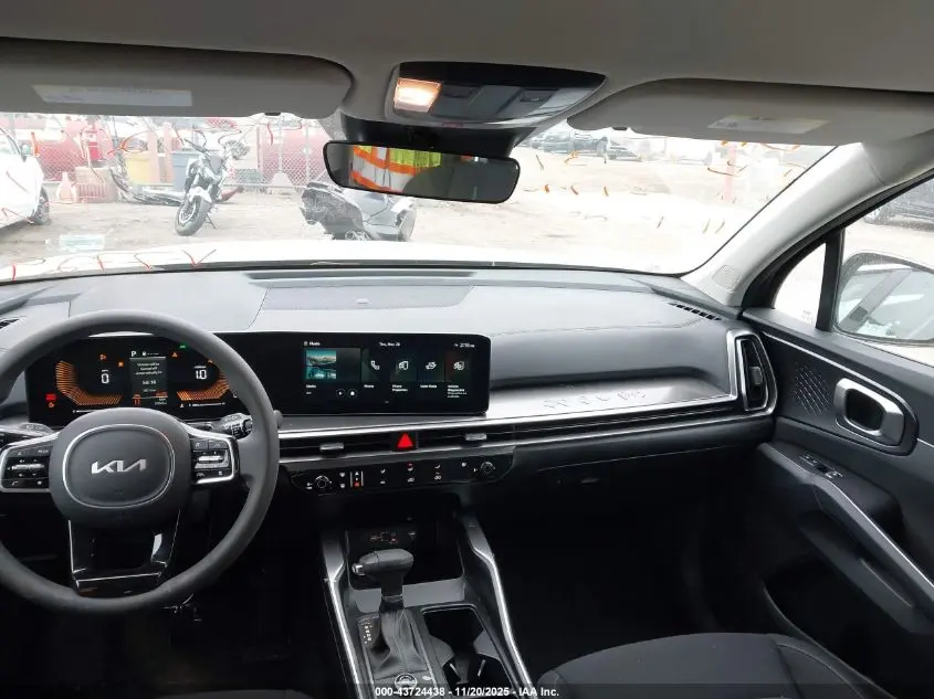 2025 KIA SORENTO LX
