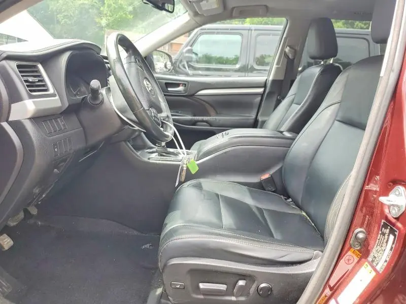 2016 TOYOTA HIGHLANDER XLE  