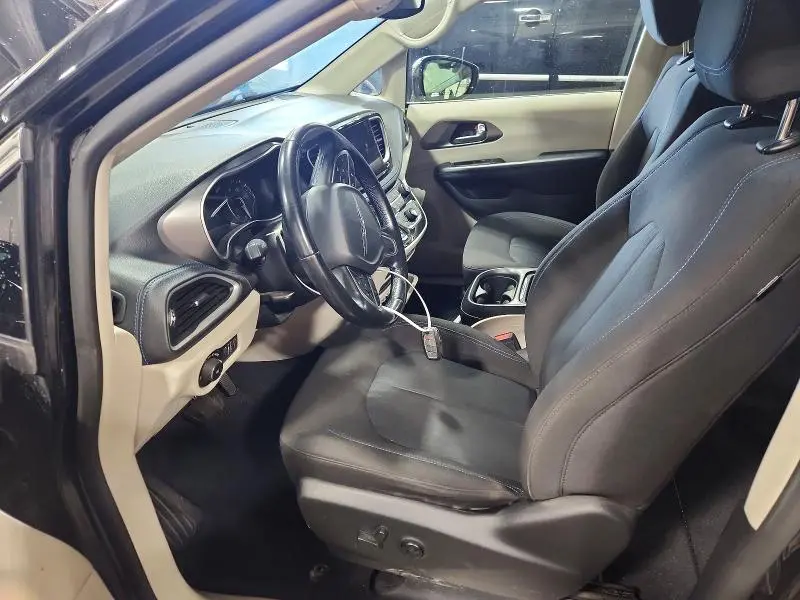 2021 CHRYSLER PACIFICA TOURING  
