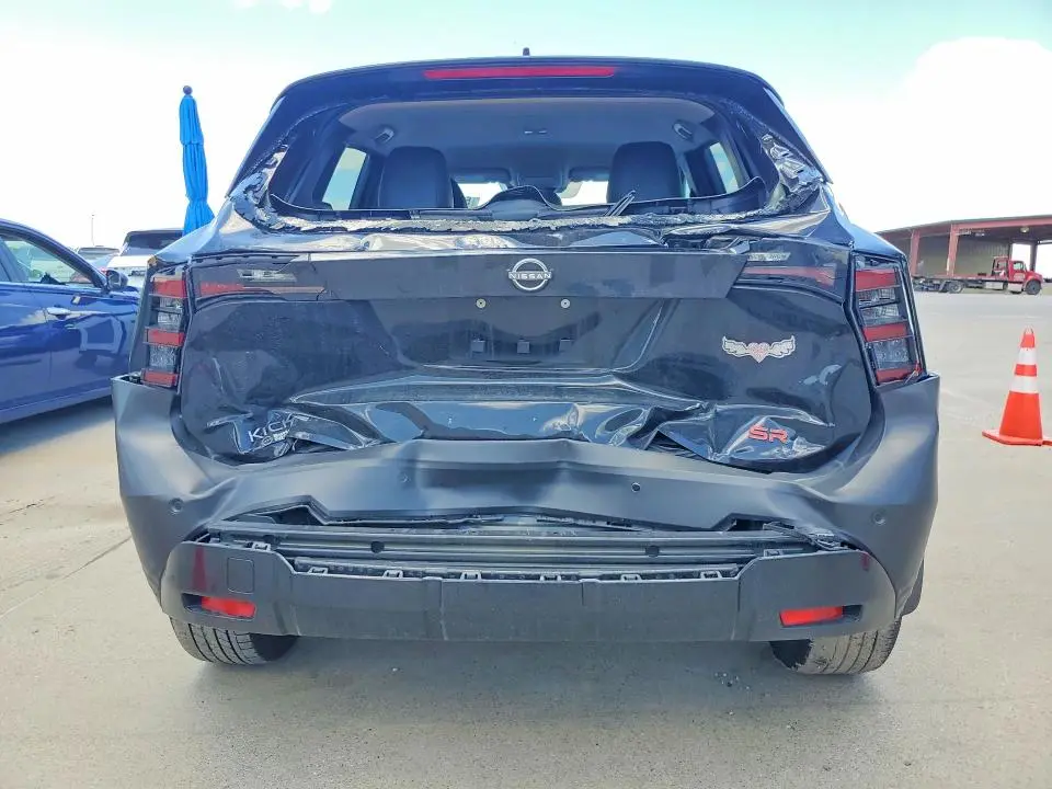 2025 NISSAN KICKS SR  