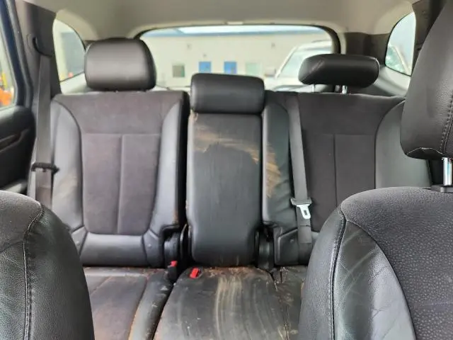 2011 HYUNDAI SANTA FE SE  