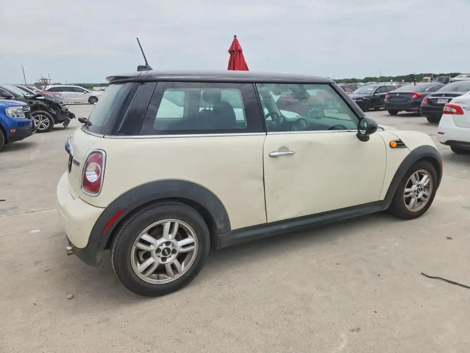 2013 MINI COOPER   