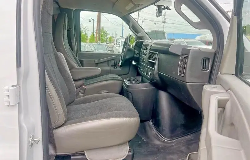 2022 GMC SAVANA G2500  