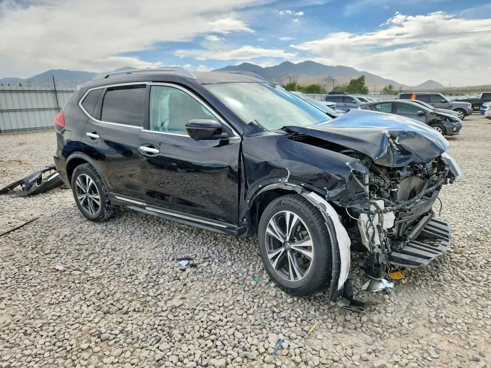 2018 NISSAN ROGUE SL  