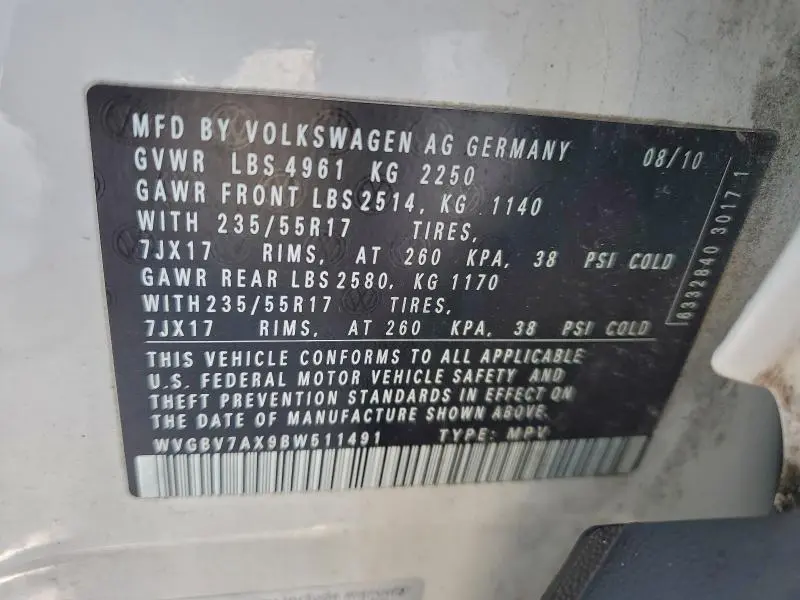 2011 VOLKSWAGEN TIGUAN S  