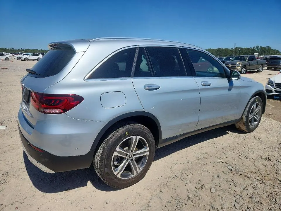 2022 MERCEDES-BENZ GLC 300  
