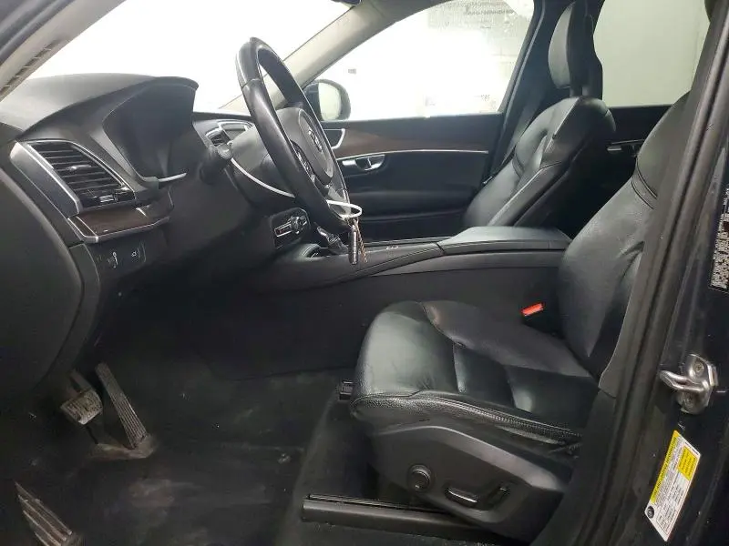 2016 VOLVO XC90 T6  