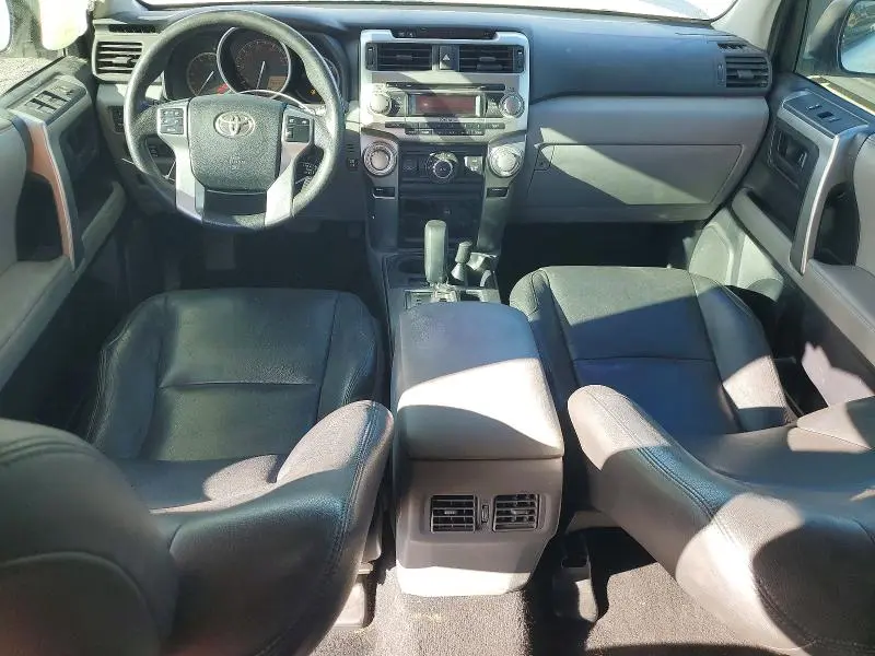 2011 TOYOTA 4RUNNER SR5  