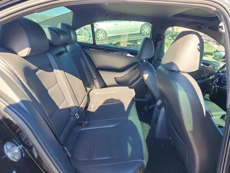 2018 VOLKSWAGEN JETTA SPORT  