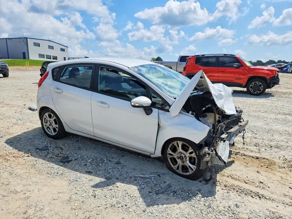 2015 FORD FIESTA SE  