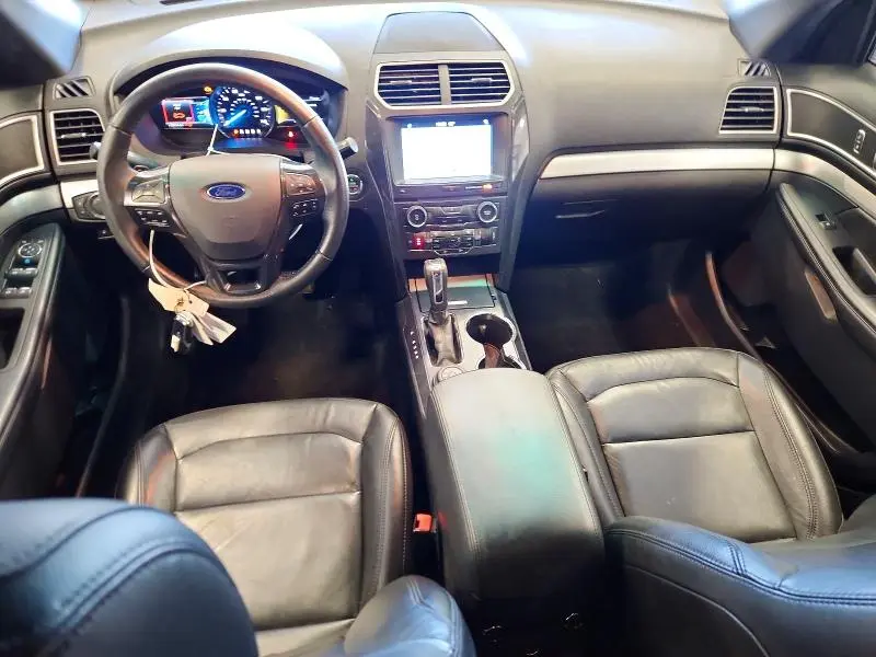 2017 FORD EXPLORER XLT  