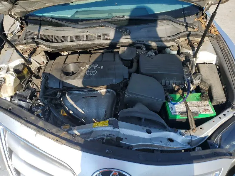 2010 TOYOTA CAMRY LE  