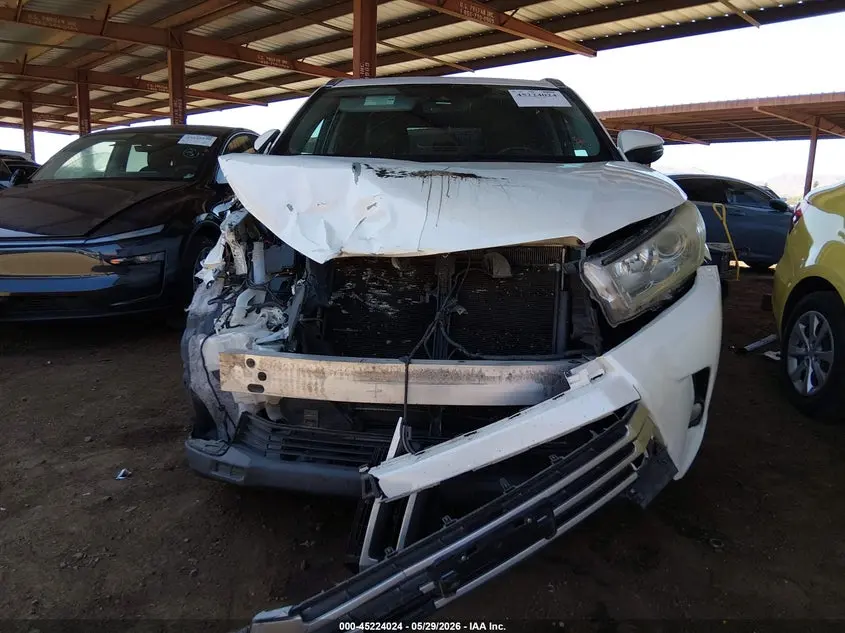2017 TOYOTA HIGHLANDER XLE