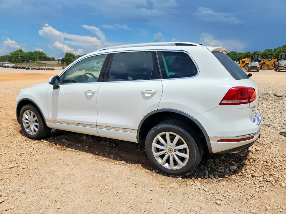 2015 VOLKSWAGEN TOUAREG V6  