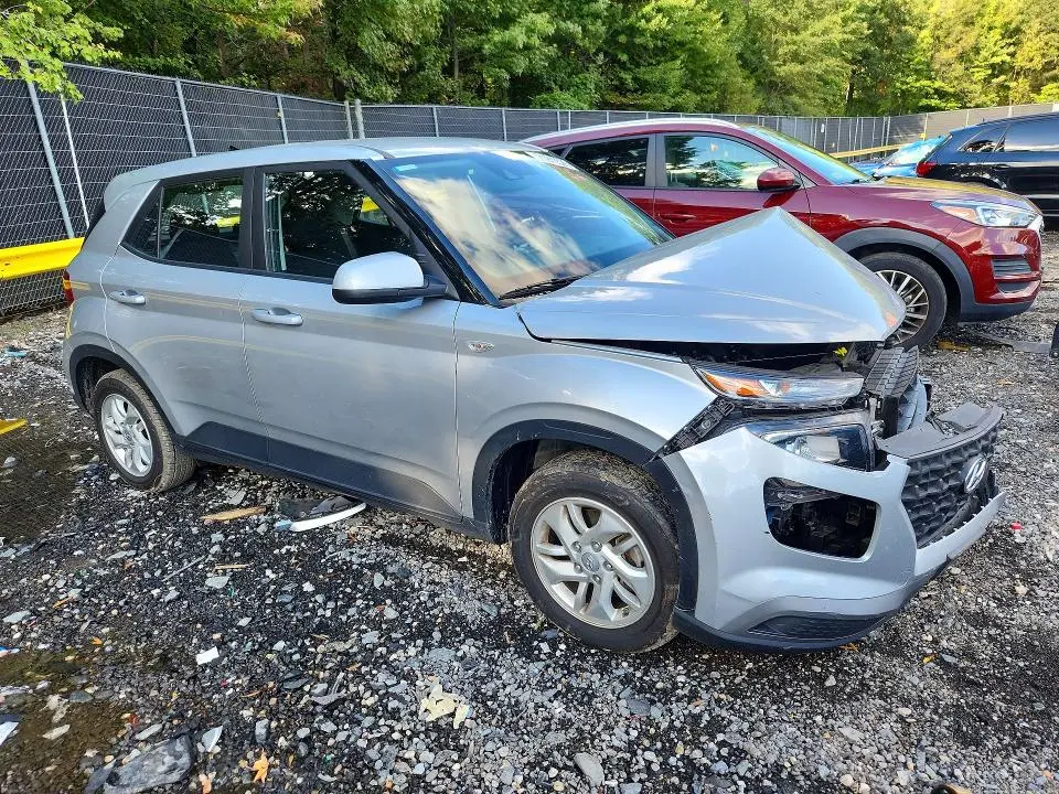 2022 HYUNDAI VENUE SE  