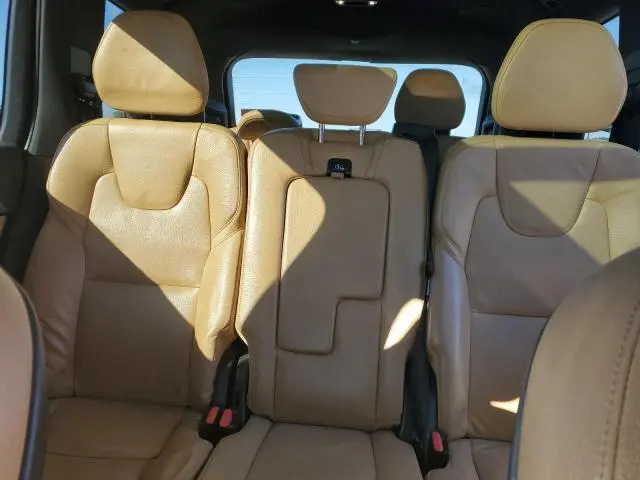2017 VOLVO XC90 T6