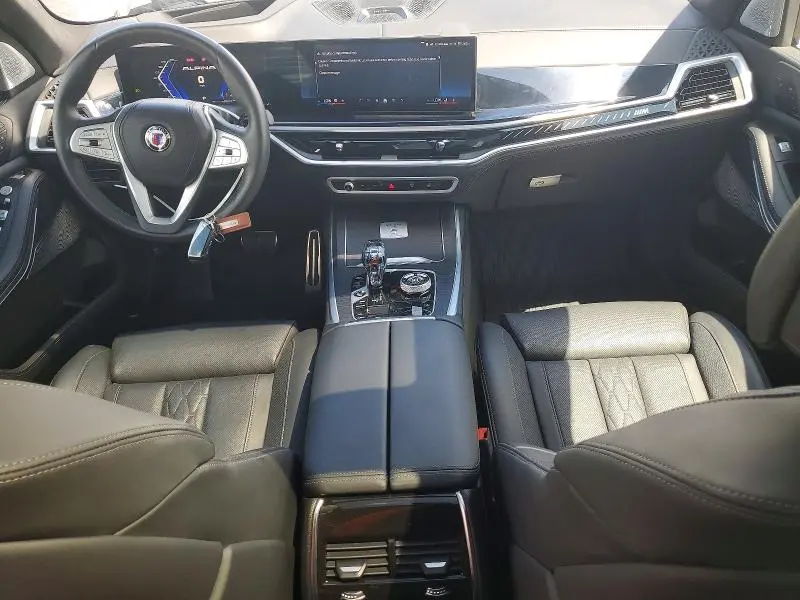 2025 BMW X7 ALPINA XB7  
