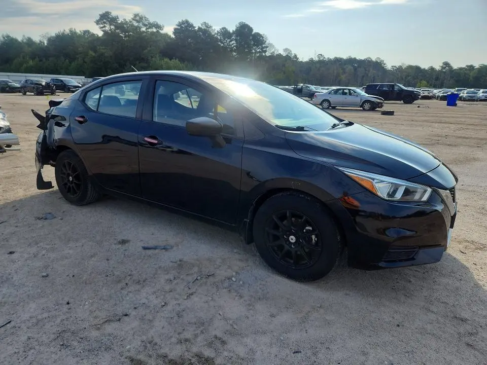 2020 NISSAN VERSA S  
