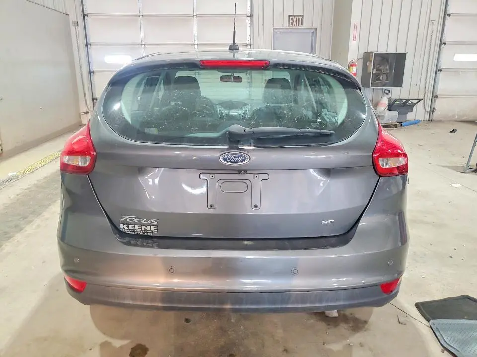 2016 FORD FOCUS SE  