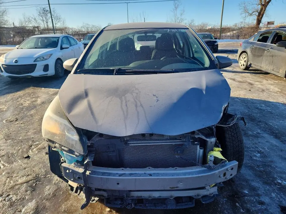 2015 TOYOTA YARIS 5-DOOR L  