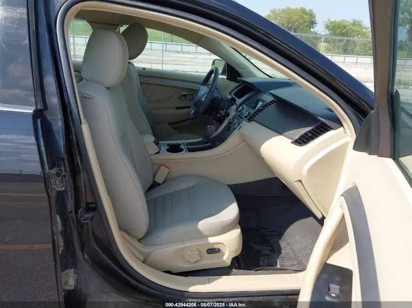 2016 FORD TAURUS SE