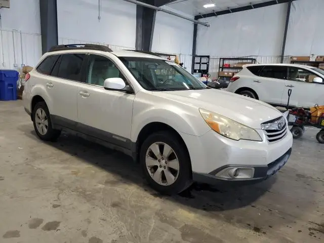 2010 SUBARU OUTBACK 2.5I PREMIUM  