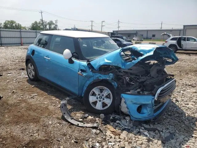 2017 MINI COOPER   